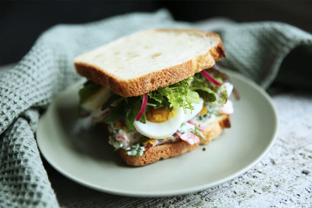 Sandwich à la truite fumée